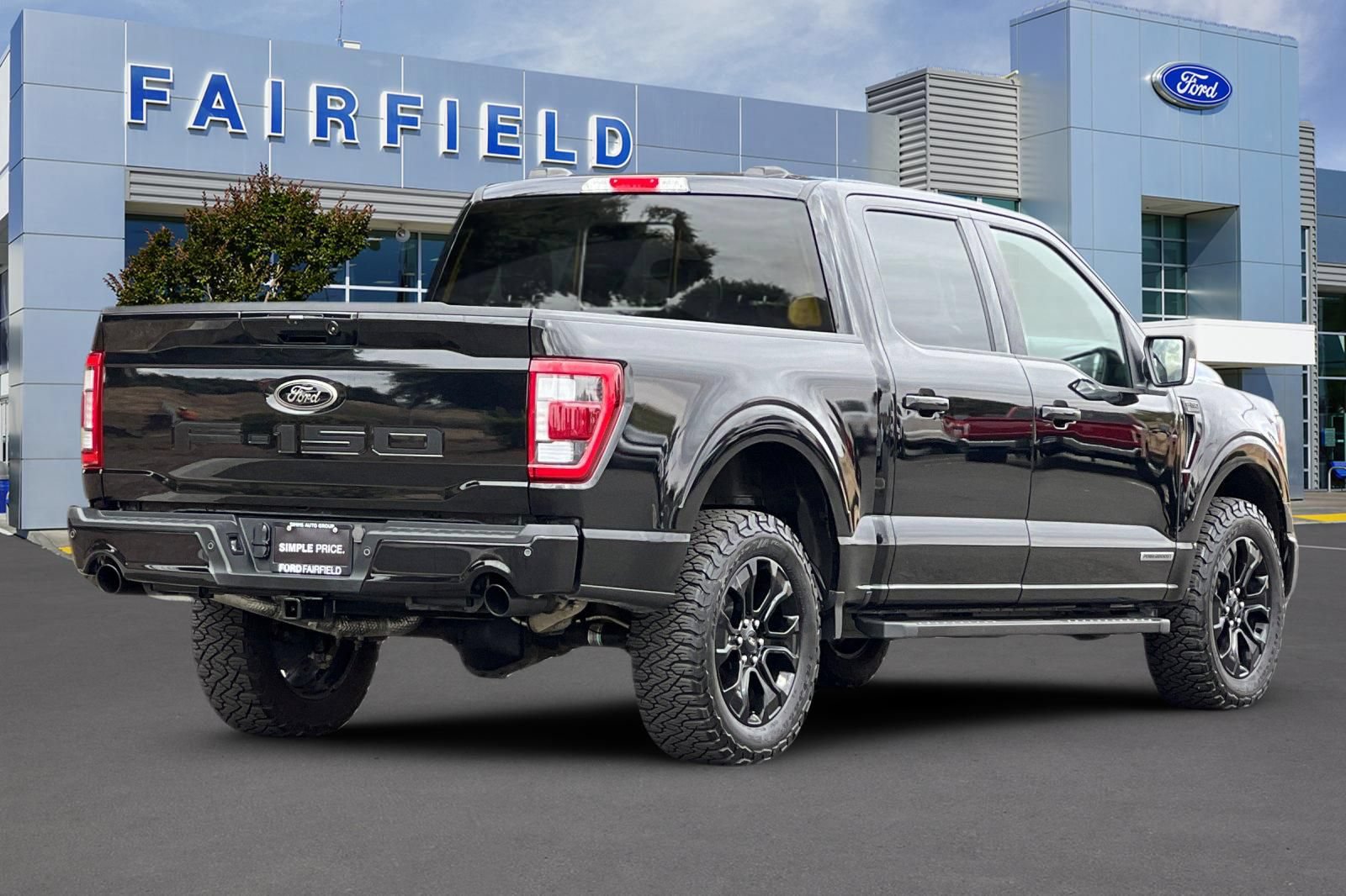 Certified 2023 Ford F150 Lariat w/ Equipment Group 502A High AWD/4WD image 2