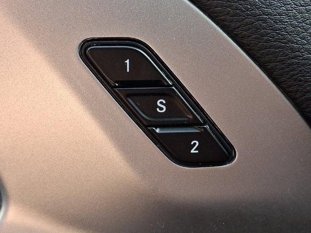 Used 2026 Chrysler Pacifica Limited FWD image 27