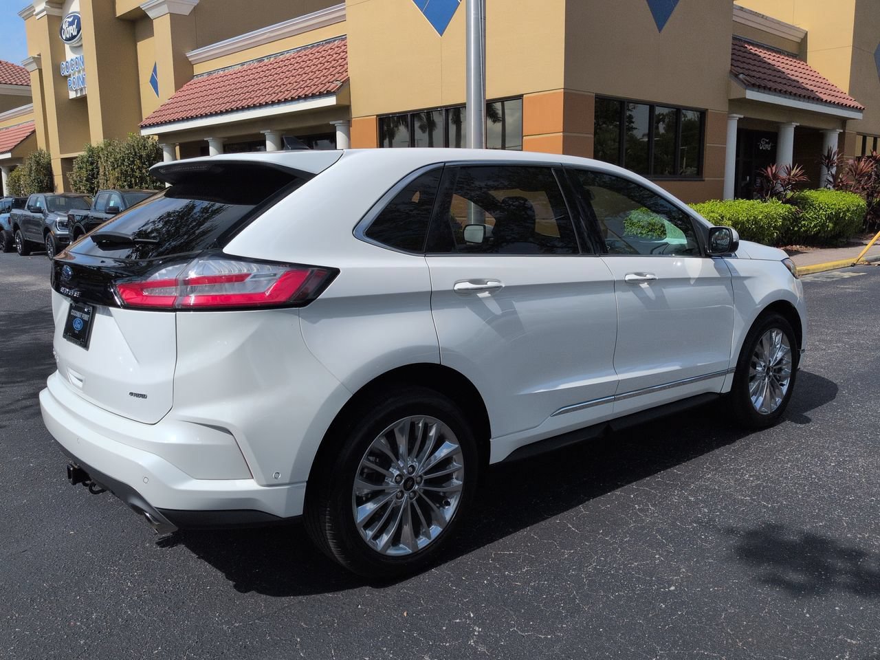 Certified 2024 Ford Edge Titanium w/ Titanium Elite Package AWD/4WD image 4
