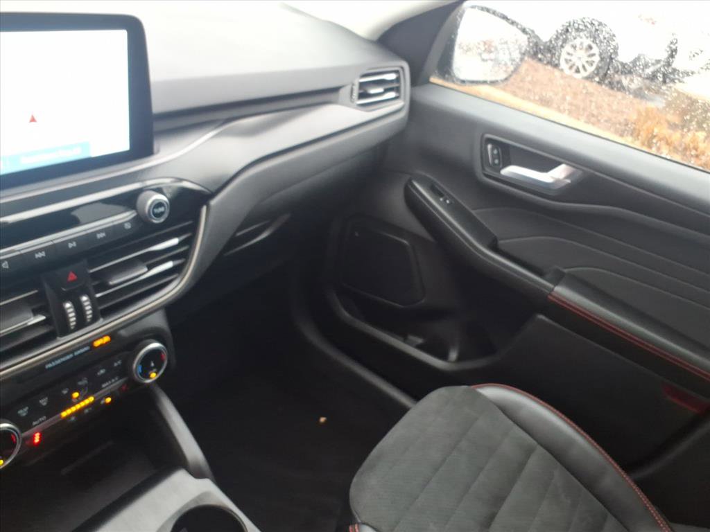 Certified 2022 Ford Escape SEL w/ SEL Stealth AWD Package image 22