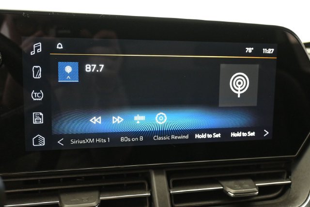 Used 2025 Chevrolet Trax RS w/ Driver Confidence Package FWD image 19