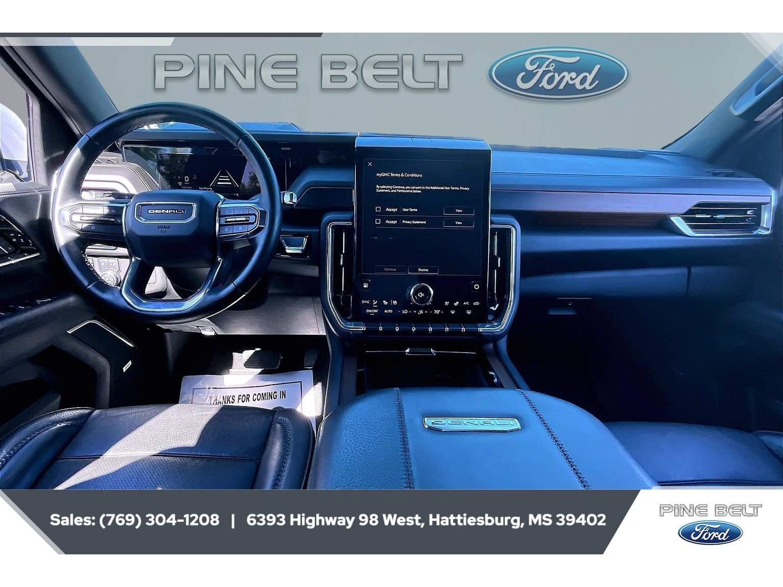 Used 2025 GMC Yukon Denali AWD/4WD image 13