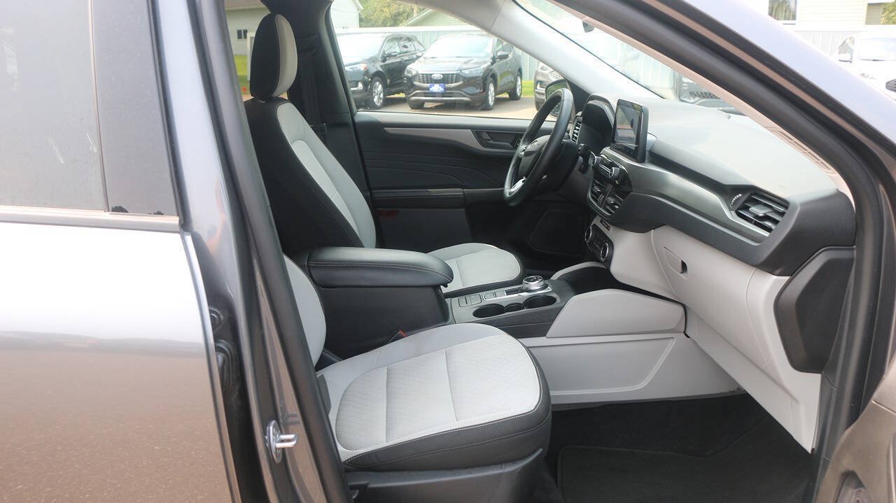 Certified 2024 Ford Escape Active AWD/4WD image 26