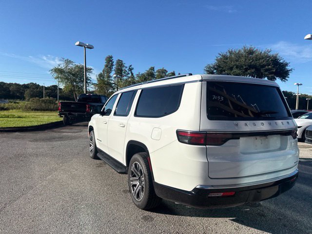 Used 2024 Jeep Wagoneer L Series II w/ Flexible Seating Group RWD image 4