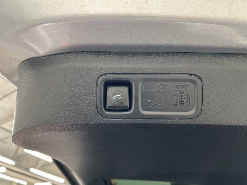 Certified 2022 Ford Expedition Limited image 40