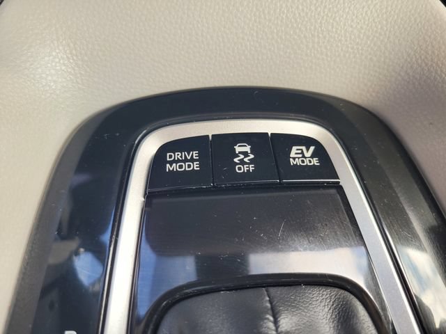 Used 2024 Toyota Corolla LE AWD/4WD image 24