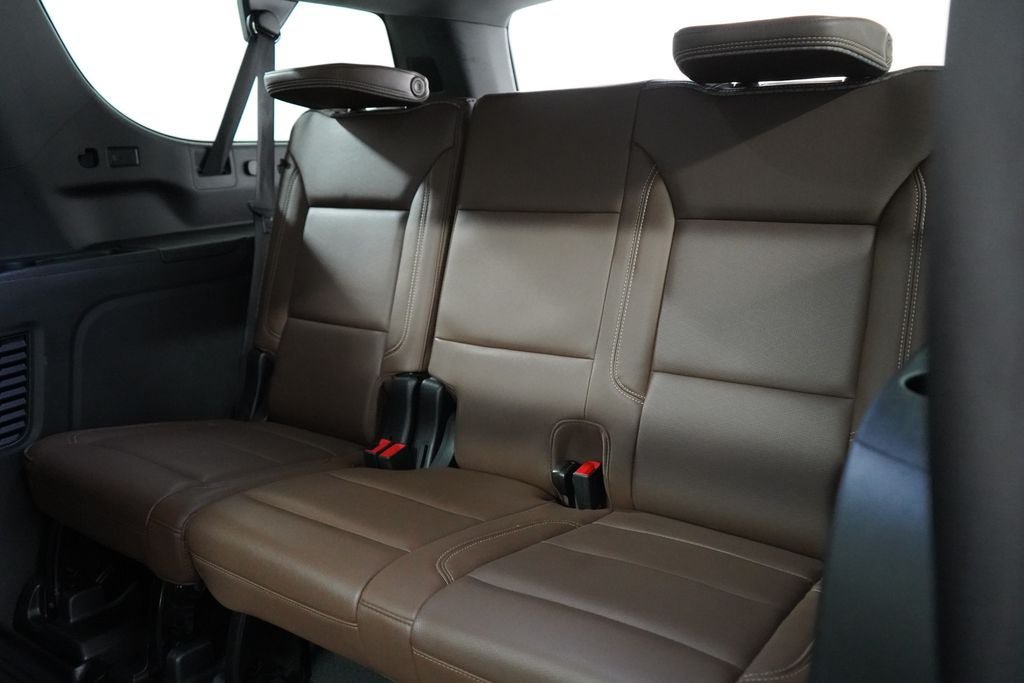Used 2024 Chevrolet Suburban High Country AWD/4WD image 31