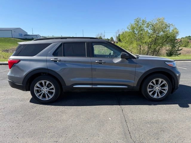 Certified 2023 Ford Explorer XLT w/ Equipment Group 202A AWD/4WD image 5