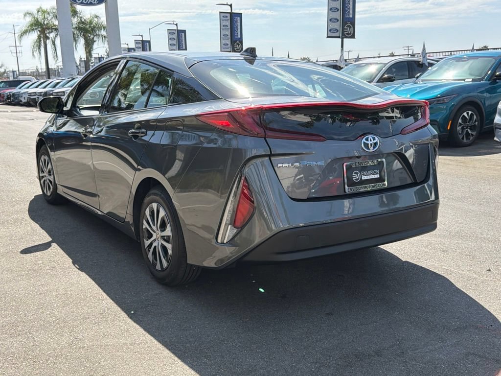 Used 2020 Toyota Prius Prime LE FWD image 10