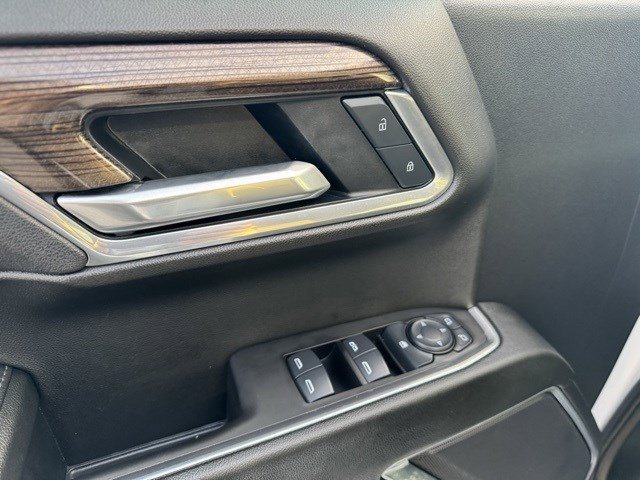 Used 2025 Chevrolet Silverado 1500 LT image 11