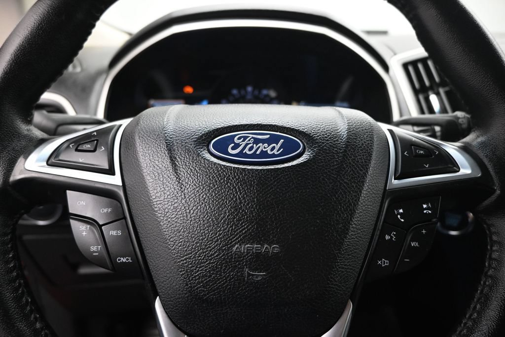 Certified 2017 Ford Edge SEL w/ Equipment Group 201A AWD/4WD image 12