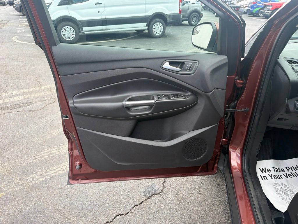 Certified 2018 Ford Escape SE w/ SE Sync 3 Package FWD image 22