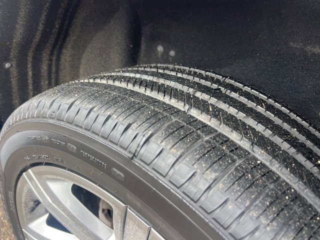 Used 2019 Cadillac Escalade Luxury image 25