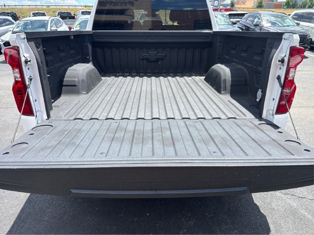 Used 2023 Chevrolet Silverado 1500 LT AWD/4WD image 14