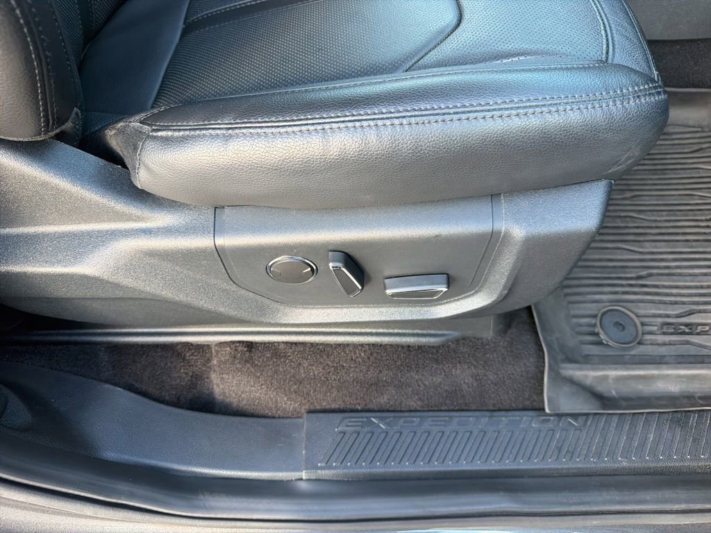 Certified 2020 Ford Expedition Max Limited w/ Special Edition Package AWD/4WD image 34