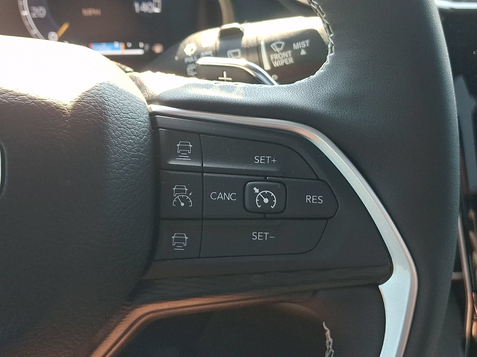 Used 2024 Jeep Grand Cherokee Altitude AWD/4WD image 23