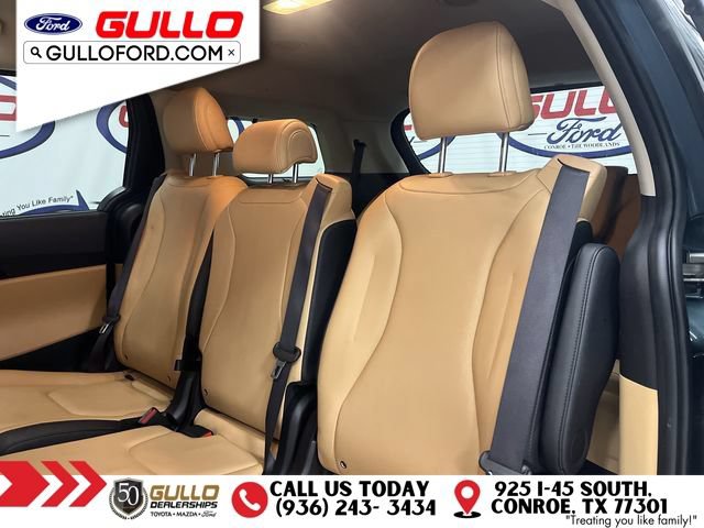 Used 2024 Kia Carnival EX FWD image 13