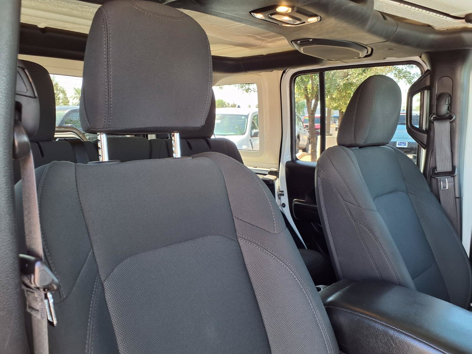 Used 2022 Jeep Wrangler Unlimited Sport AWD/4WD image 12