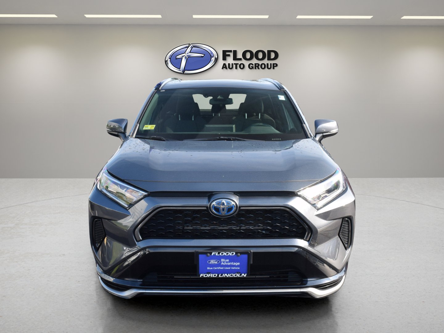 Used 2021 Toyota RAV4 SE w/ Weather & Moonroof Package AWD/4WD video 2