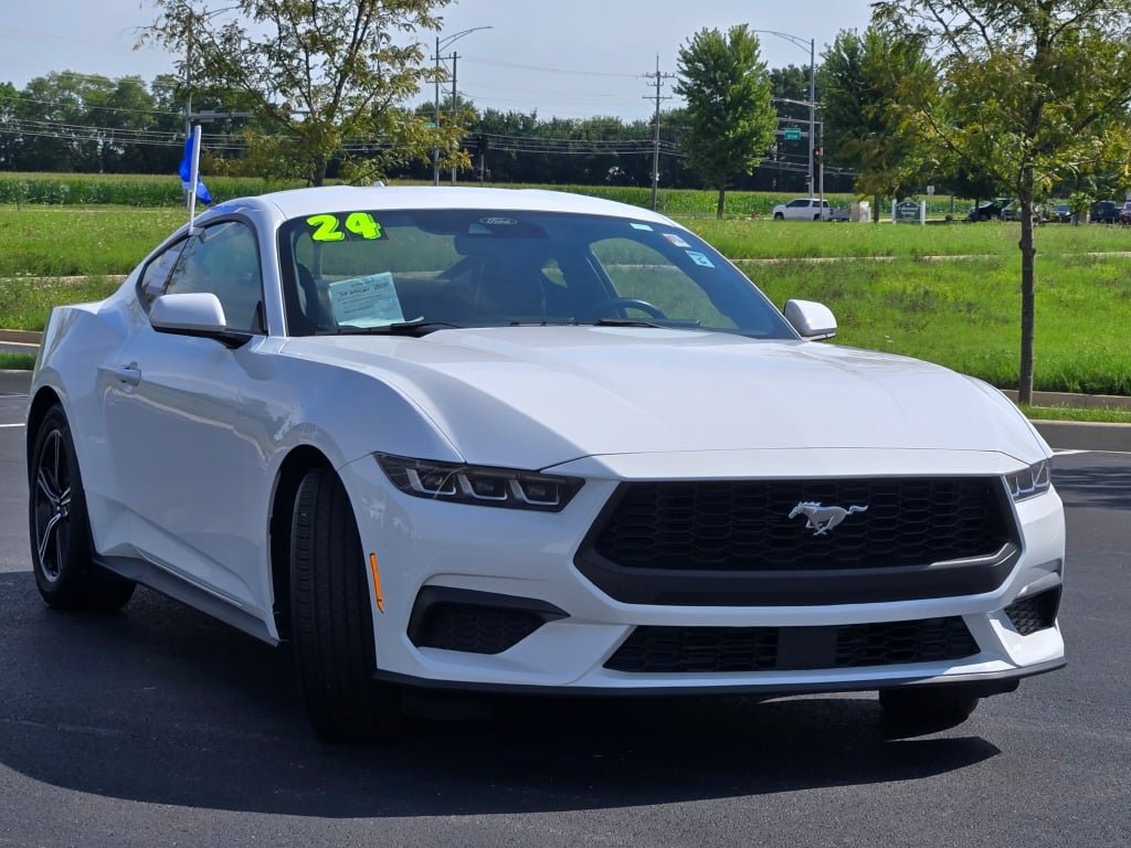 Certified 2024 Ford Mustang Coupe RWD image 3