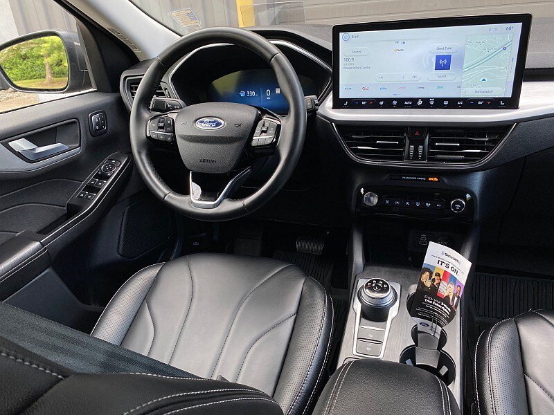 Certified 2025 Ford Escape Platinum w/ Premium Technology Package AWD/4WD image 20
