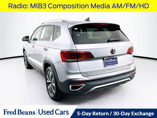 Used 2023 Volkswagen Taos SE w/ Panoramic Sunroof Package AWD/4WD image 7