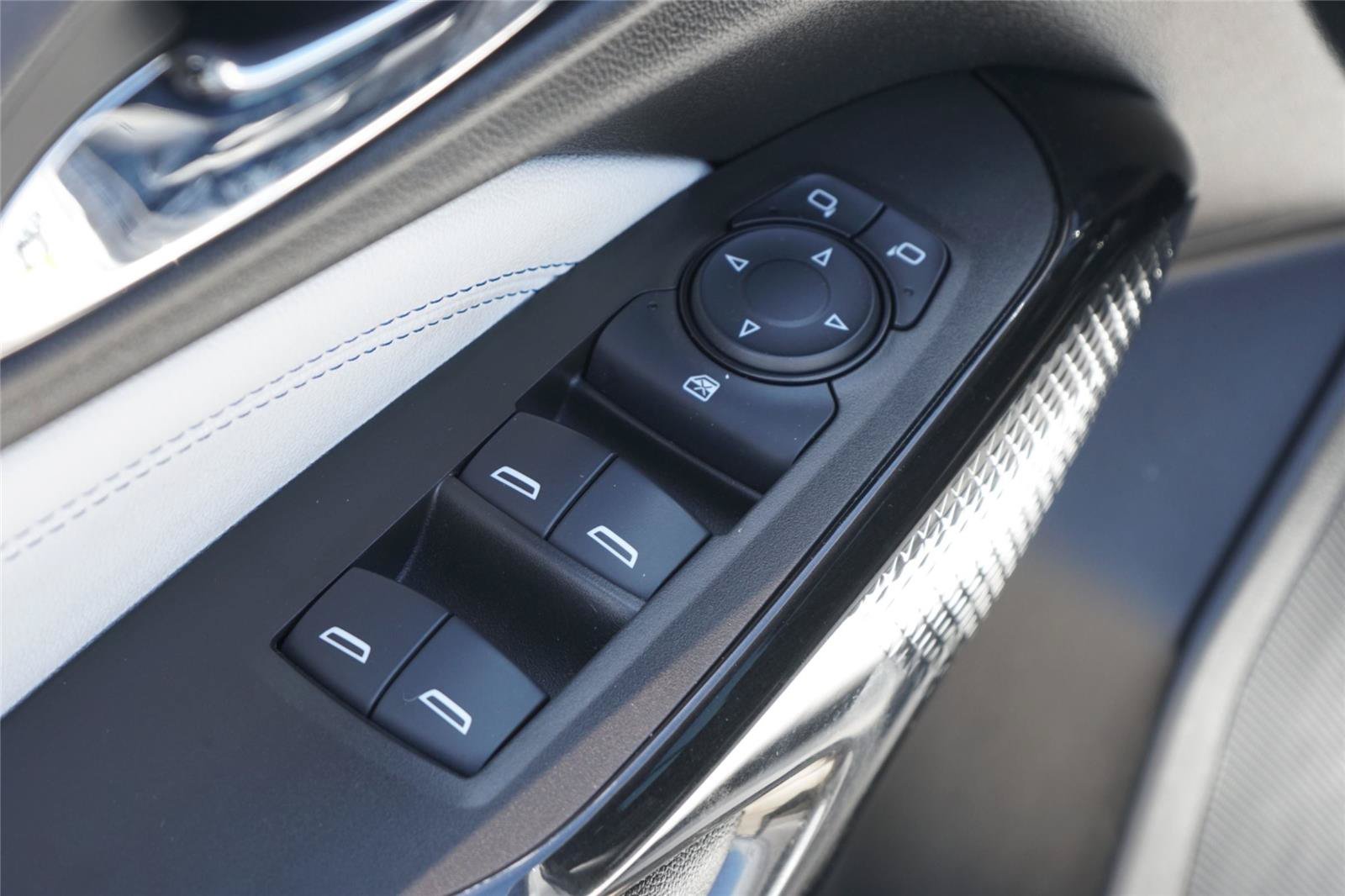Used 2024 Chevrolet Trax LT FWD image 19