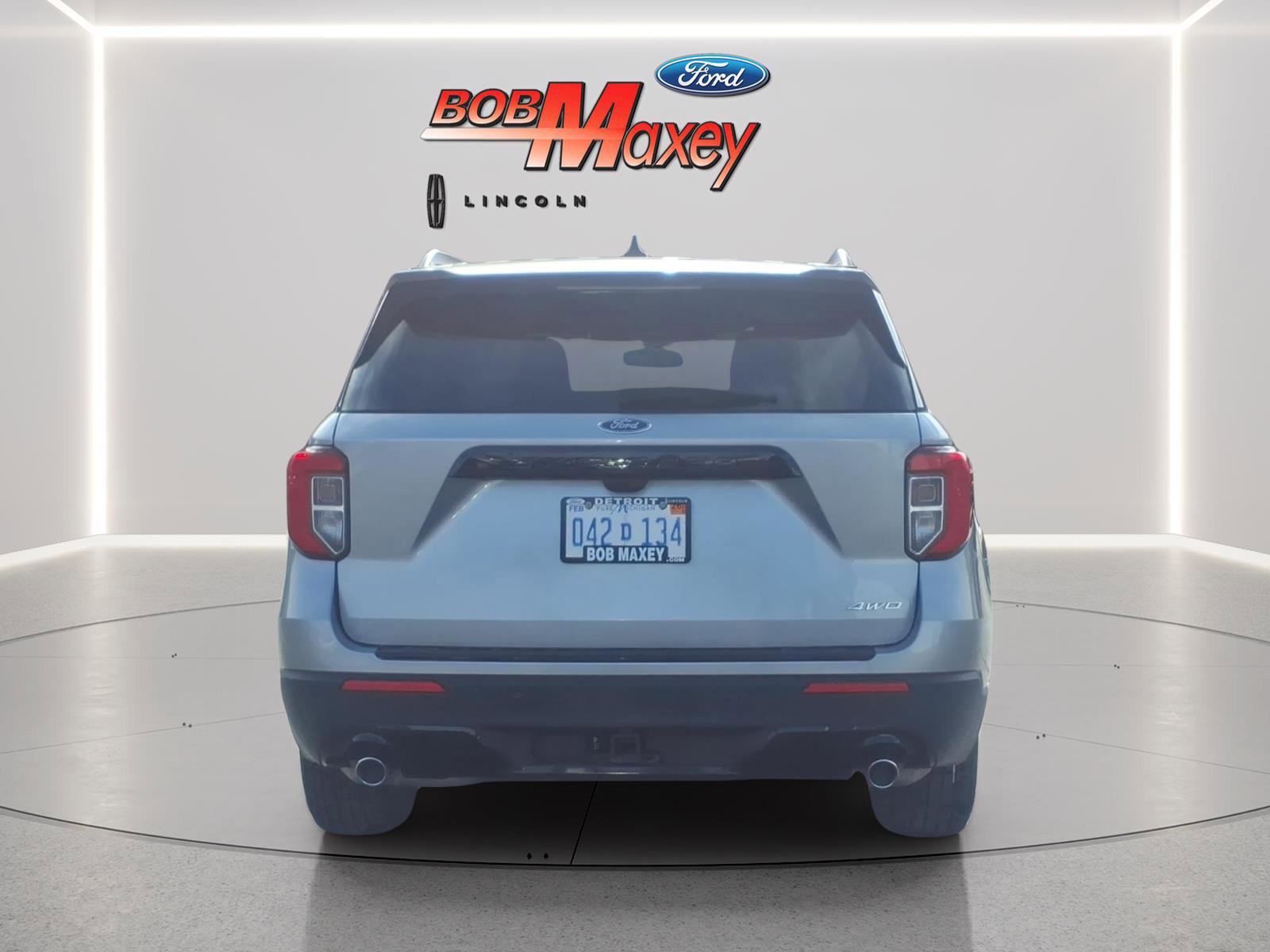 Certified 2023 Ford Explorer ST-Line w/ Class IV Trailer Tow Package image 3