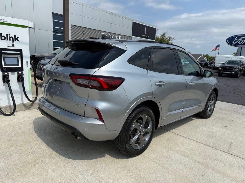 Certified 2023 Ford Escape ST-Line w/ Tech Pack #1 AWD/4WD image 11