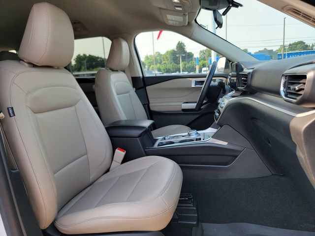 Certified 2023 Ford Explorer XLT w/ Equipment Group 202A AWD/4WD image 24