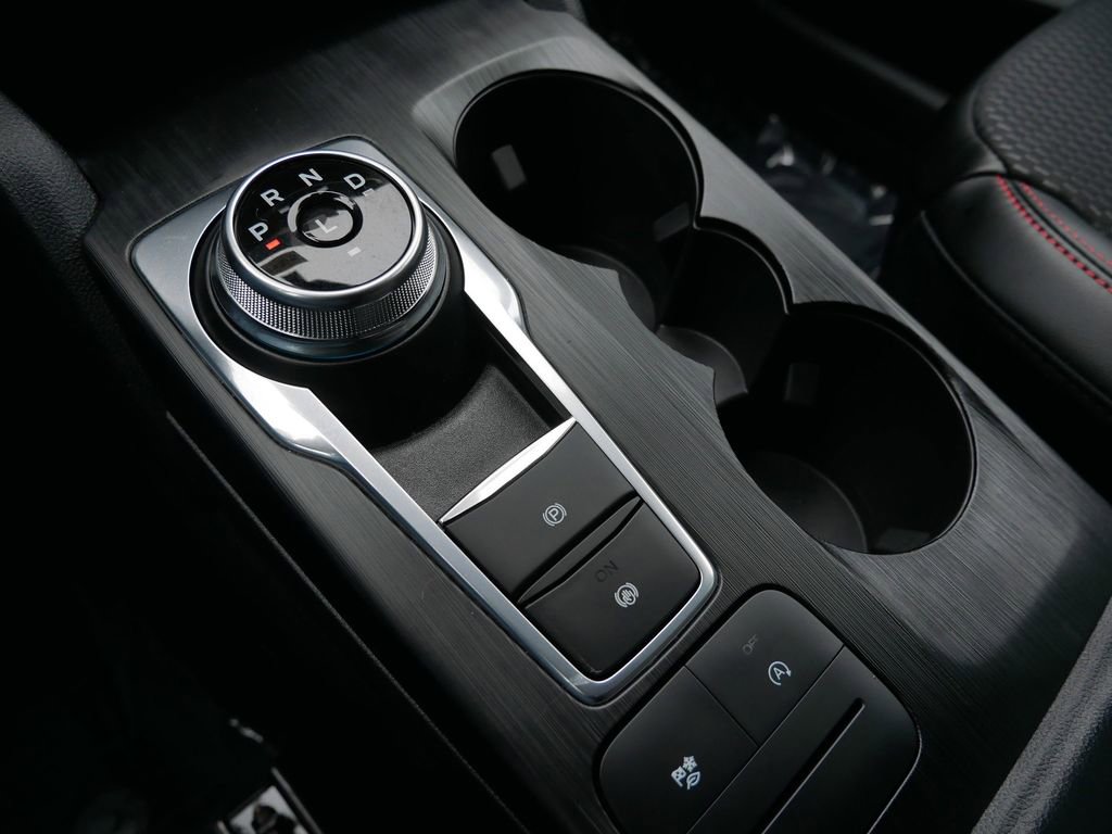 Certified 2025 Ford Escape ST-Line w/ Cold Weather Package image 19