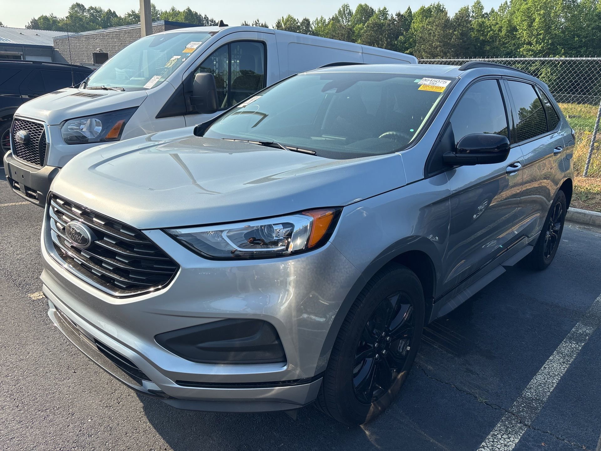 Certified 2023 Ford Edge SE w/ Black Appearance Package AWD/4WD image 1