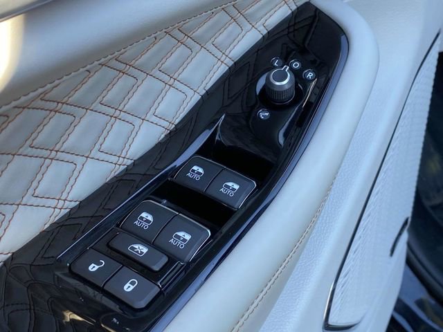 Used 2021 Jeep Grand Cherokee L Summit w/ Advanced Protech Group IV image 23