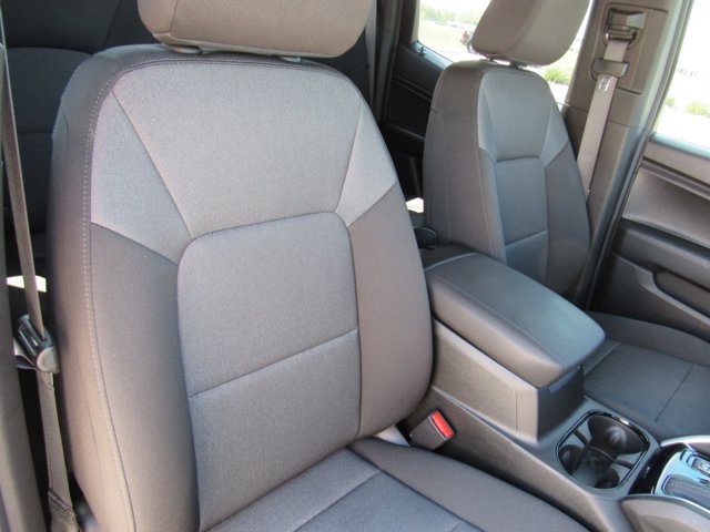 Used 2025 Chevrolet Colorado Trail Boss AWD/4WD image 23