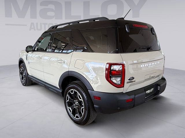 Certified 2025 Ford Bronco Sport Outer Banks w/ Outer Banks Tech Package+ AWD/4WD image 3