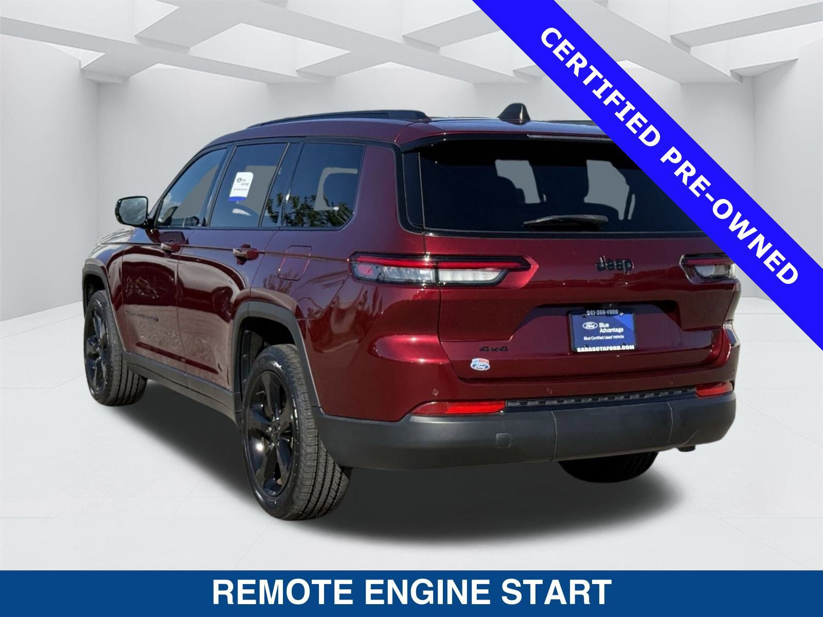 Used 2023 Jeep Grand Cherokee L Laredo image 2