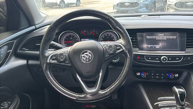 Used 2018 Buick Regal Essence FWD image 17