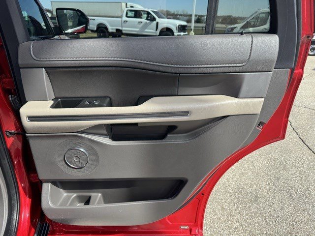 Certified 2020 Ford Expedition XLT w/ Equipment Group 202A image 32