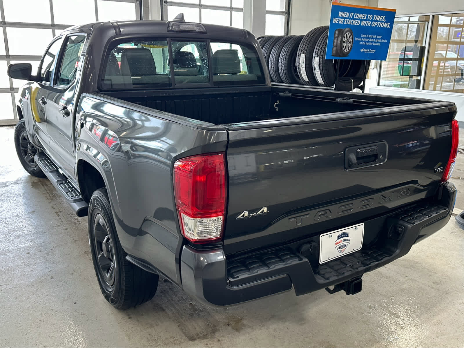 Used 2017 Toyota Tacoma SR w/ Tow Package image 6