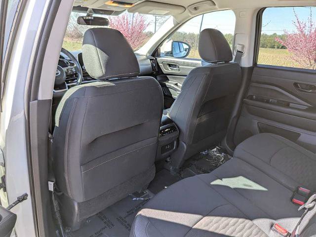 Used 2025 Nissan Pathfinder SV image 20