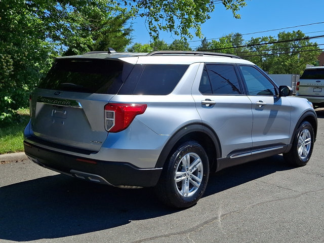 Certified 2023 Ford Explorer XLT w/ Equipment Group 202A AWD/4WD image 11
