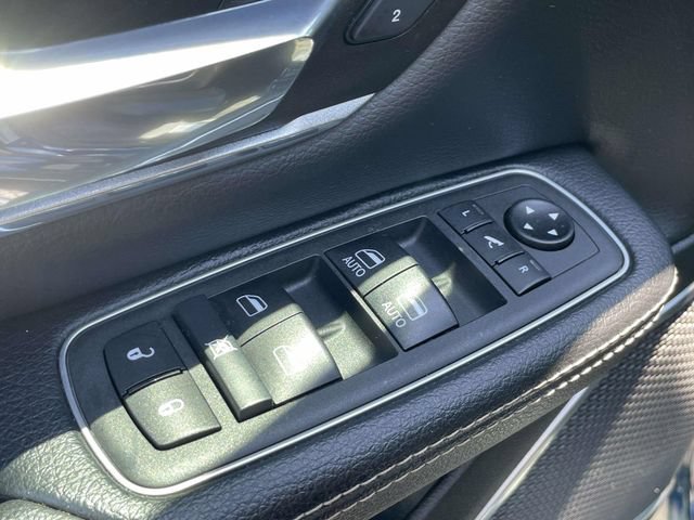 Used 2021 RAM 1500 Laramie w/ Sport Appearance Package AWD/4WD image 14