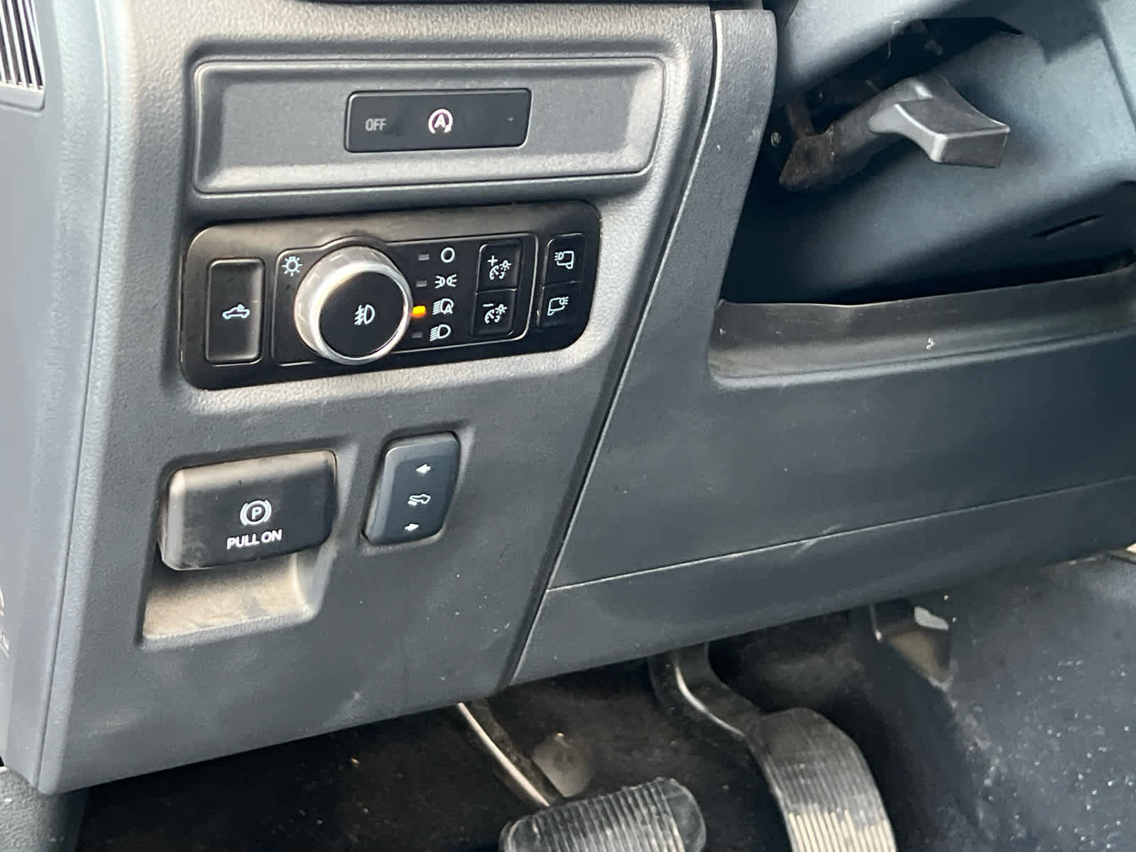 Certified 2025 Ford F150 Lariat w/ Bed Utility Package image 30