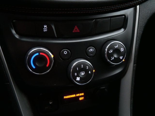 Used 2018 Chevrolet Trax LT w/ Sun & Sound Package image 23