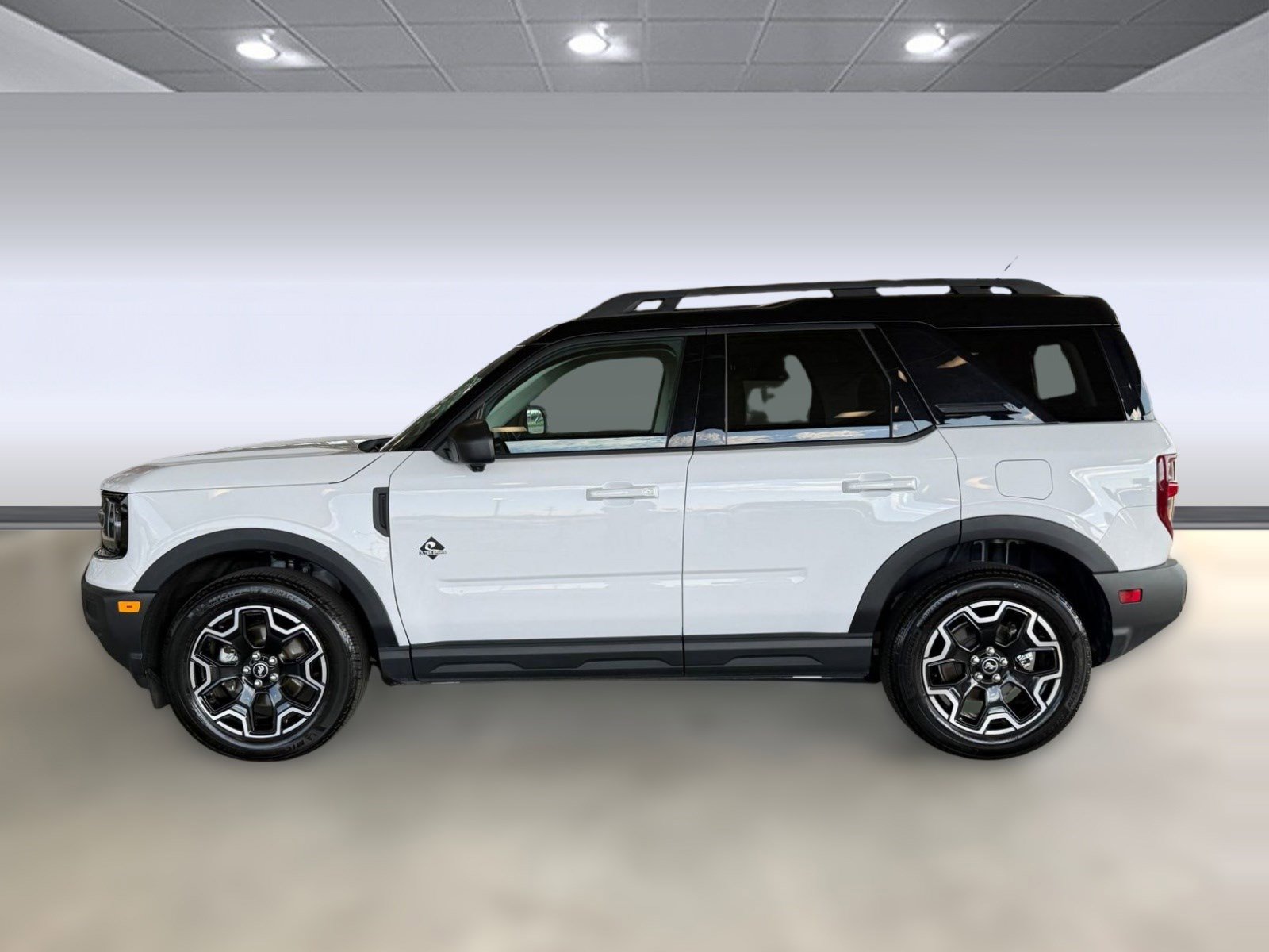 Certified 2025 Ford Bronco Sport Outer Banks w/ Outer Banks Tech Package+ AWD/4WD image 2