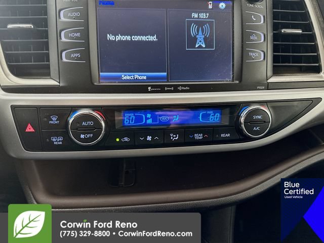 Used 2018 Toyota Highlander Plus w/ Preferred Accessory Package AWD/4WD image 19