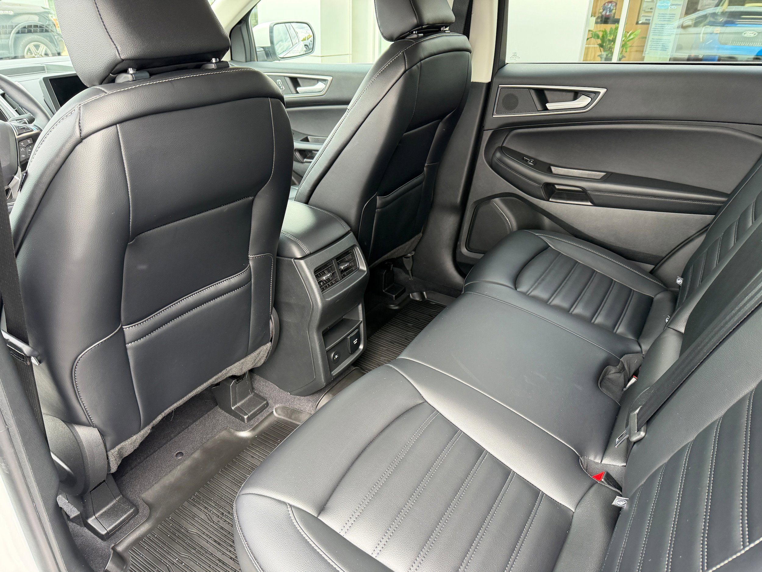 Certified 2024 Ford Edge SEL w/ Convenience Package AWD/4WD image 12