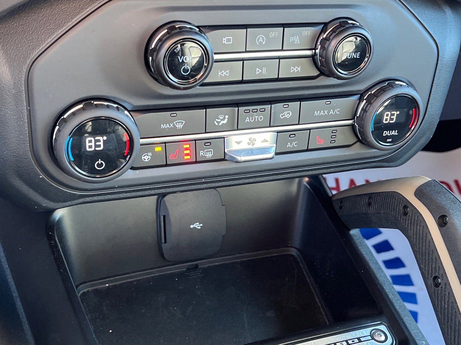 Certified 2025 Ford Bronco Badlands AWD/4WD image 13
