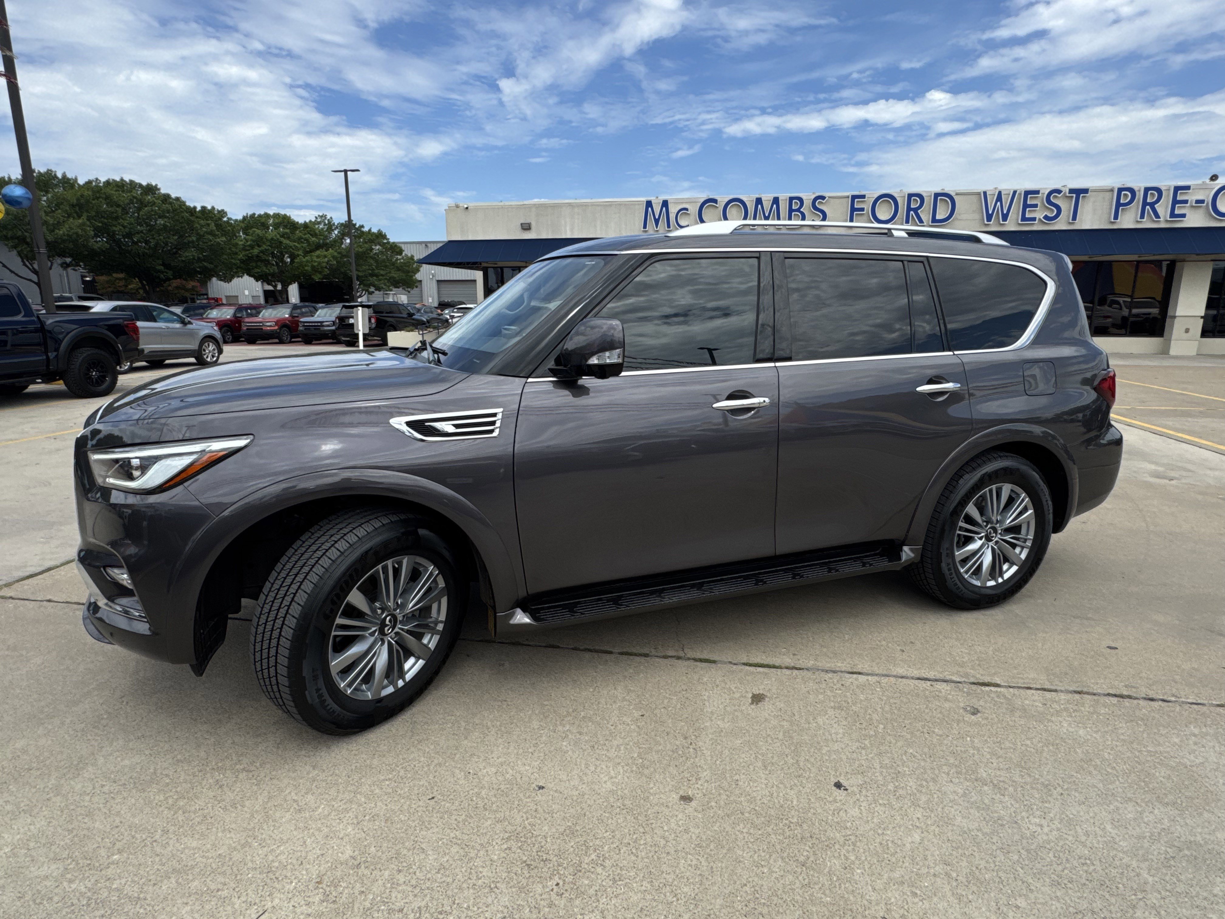 Used 2024 INFINITI QX80 Luxe image 8
