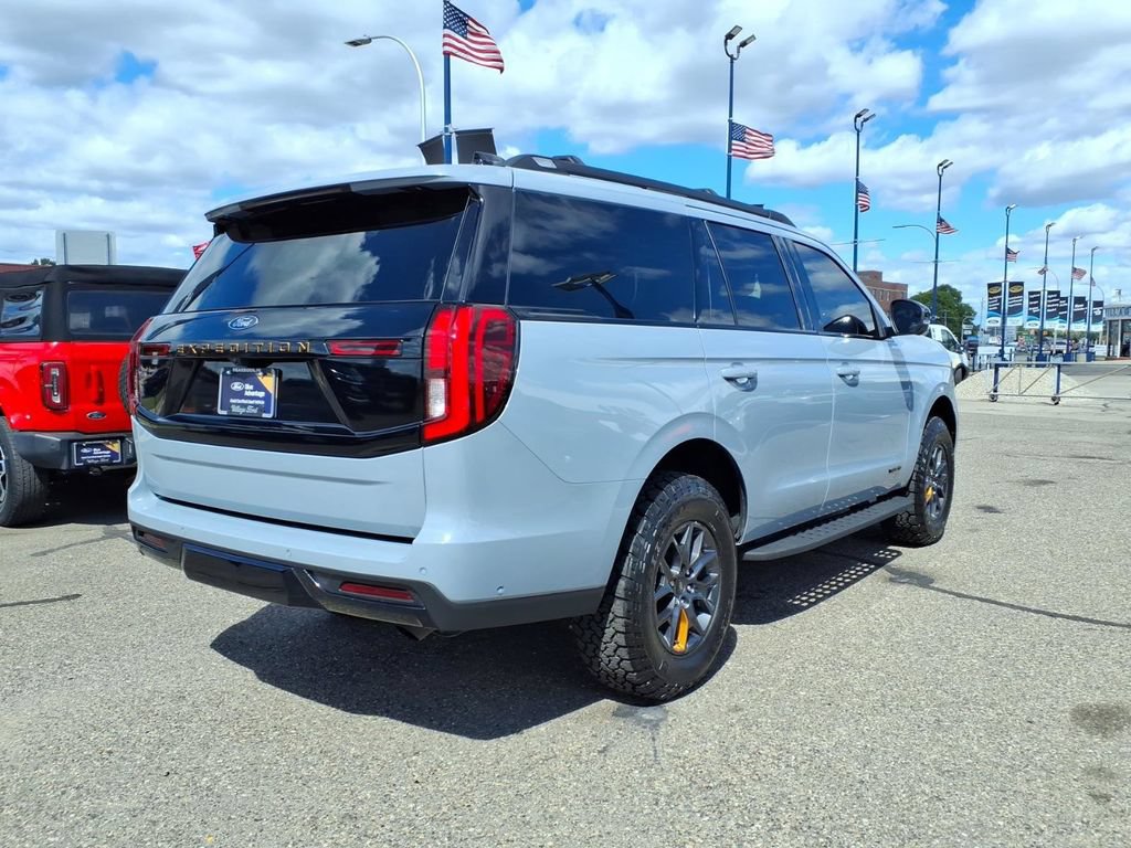 Certified 2025 Ford Expedition Tremor AWD/4WD image 6